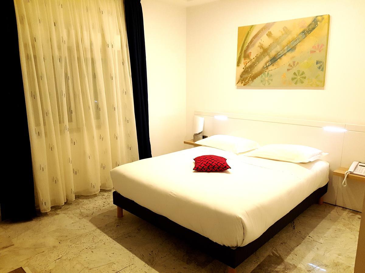 Hôtel Ahoefa King Salomon Garden Lomé Exterior foto